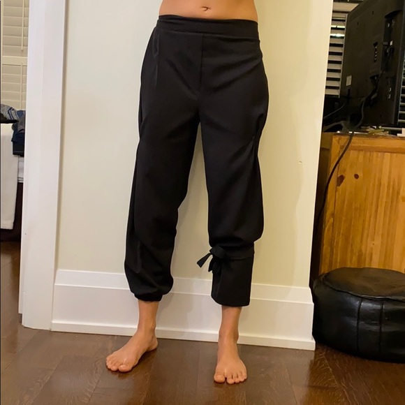 Versatile and unique pants - Picture 6 of 6